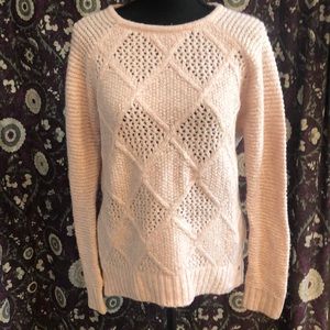 💜Beautiful knit light pink sweater!!